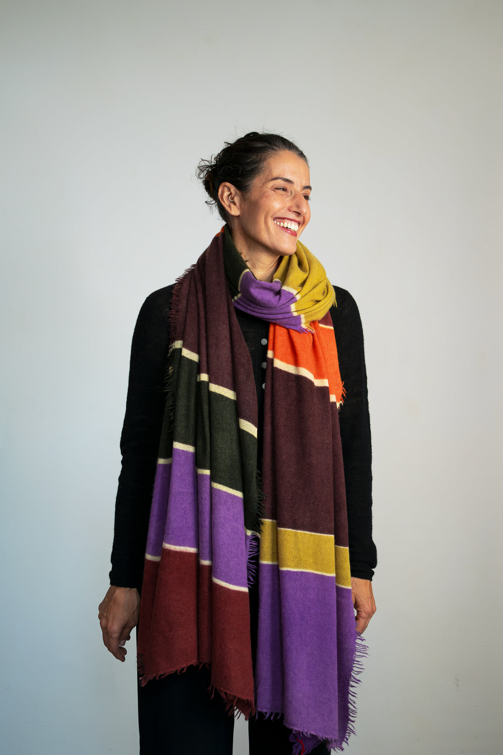 Nomad Stripe Kaschmirschal von Mell-o – Ansicht 3
