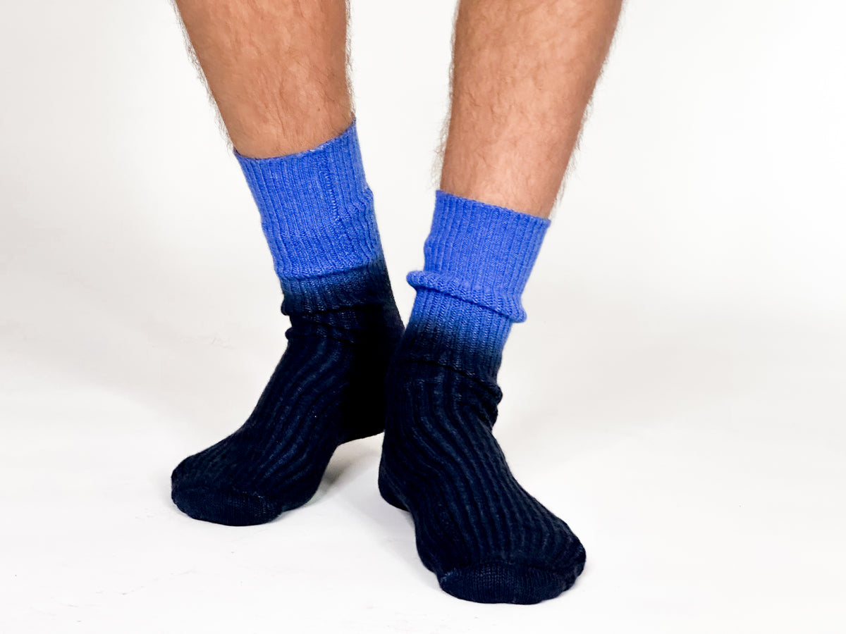 Dip-Dye Kaschmirsocken Indigo/Azur von Mell-o – Ansicht 2